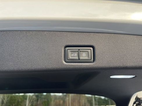 New 2025 Audi Q5 Premium image 25