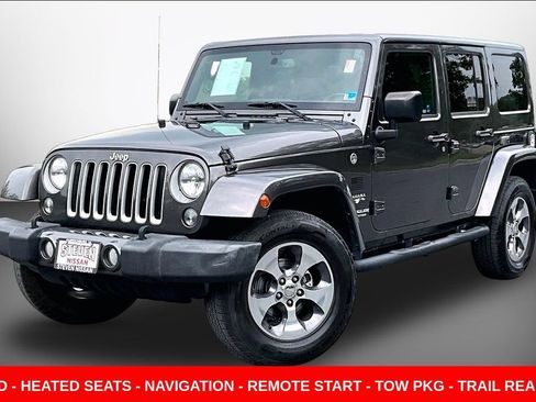 Used 2016 Jeep Wrangler Unlimited Sahara w/ Dual Top Group AWD/4WD image 3