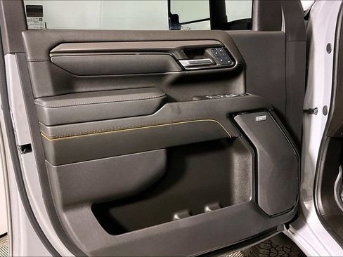 Used 2024 GMC Sierra 2500 AT4 w/ AT4 Premium Plus Package AWD/4WD image 17