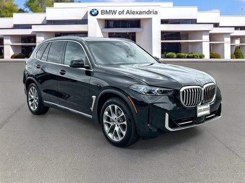 Used 2024 BMW X5 xDrive40i w/ Premium Package AWD/4WD image 1