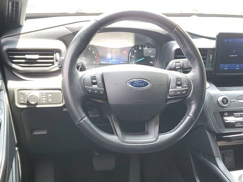 Used 2020 Ford Explorer XLT AWD/4WD image 12