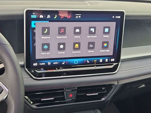 New 2026 Volkswagen Tiguan SE R-Line AWD/4WD image 28