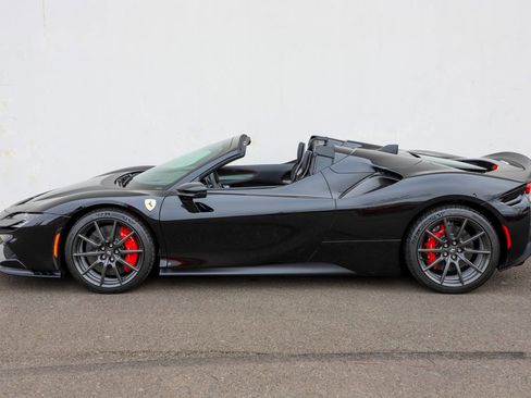 Certified 2022 Ferrari SF90 Spider image 5