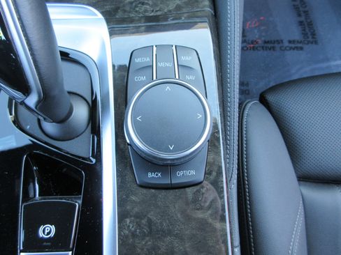 Used 2023 BMW 530e w/ M Sport Package image 50