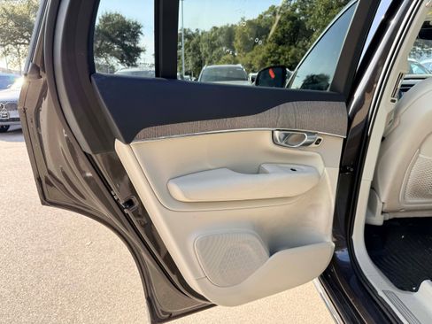 Certified 2024 Volvo XC90 T8 Plus w/ Protection Package Premier image 13
