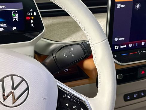 Used 2025 Volkswagen ID. Buzz 1st Edition image 16