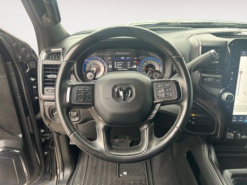 Used 2022 RAM 2500 Limited image 13