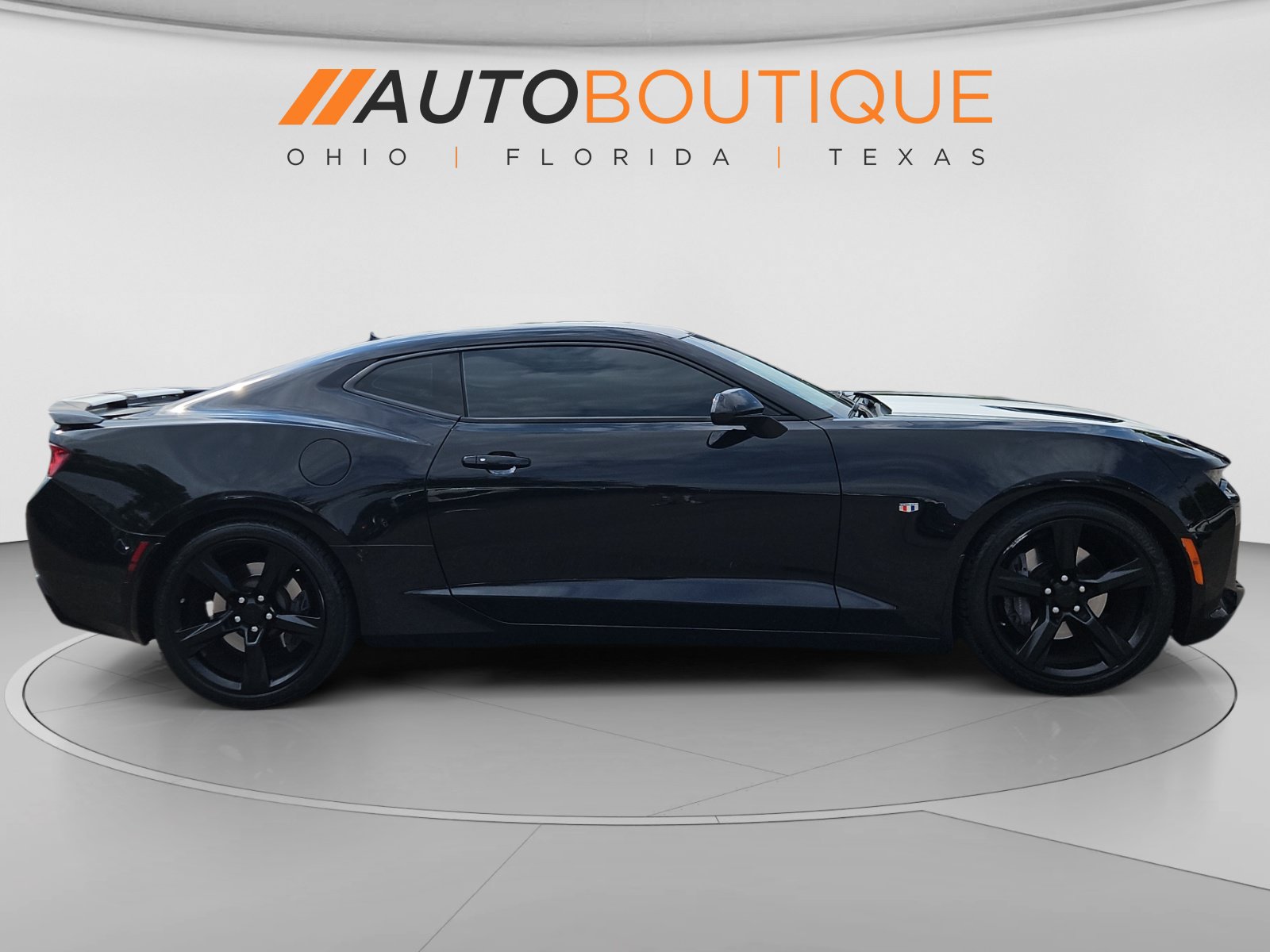 Used 2018 Chevrolet Camaro SS RWD image 6