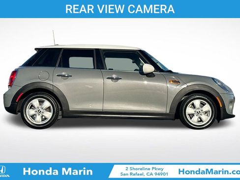 Used 2015 MINI Cooper 4-Door Hardtop image 5