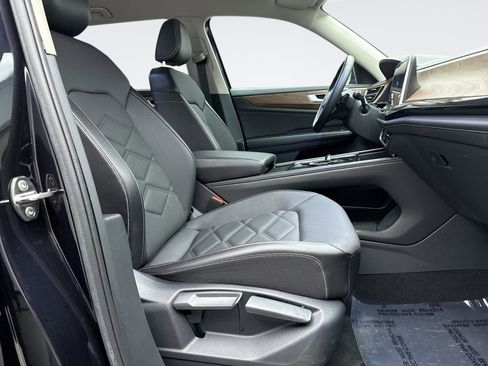 Used 2024 Volkswagen Atlas SE image 18