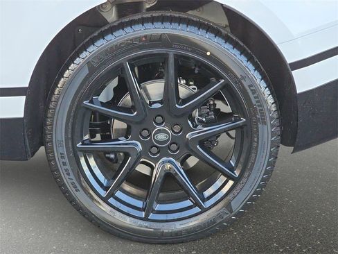 New 2026 Land Rover Range Rover Velar Dynamic SE image 35