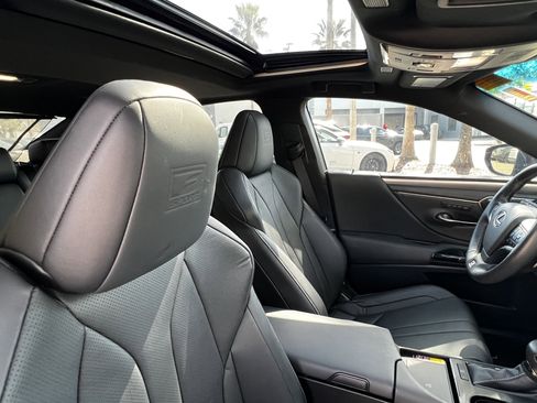 Used 2025 Lexus ES 350 F Sport w/ Accessory Package (Z1) image 45