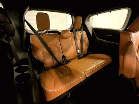 Used 2022 Chrysler Pacifica Pinnacle FWD image 33