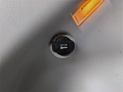 Certified 2021 Jeep Compass Latitude image 28