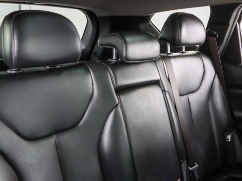 Used 2023 Hyundai Santa Fe SEL w/ Premium Package image 28