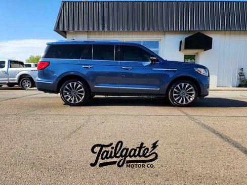 Used 2018 Lincoln Navigator Select w/ Cargo Package AWD/4WD image 1