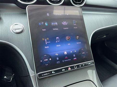 Used 2024 Mercedes-Benz C 300 Sedan image 33