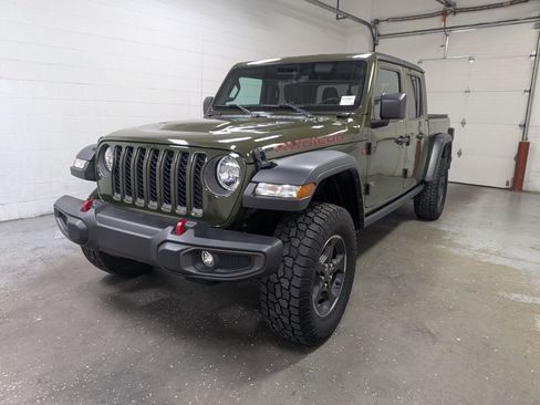 Used 2023 Jeep Gladiator Rubicon w/ Cold Weather Group AWD/4WD image 11