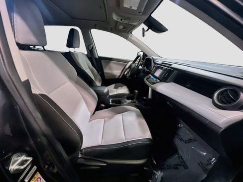 Used 2018 Toyota RAV4 XLE AWD/4WD image 20