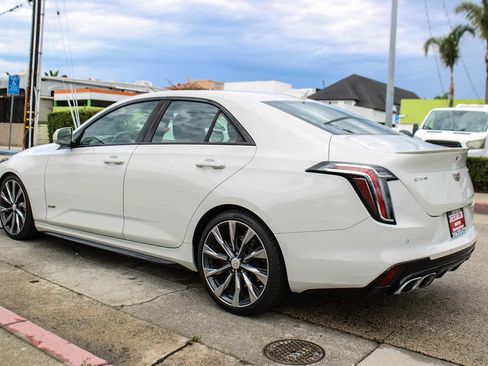 Used 2022 Cadillac CT4 V w/ Navigation Package RWD image 3