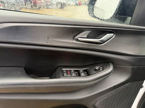 Used 2023 Jeep Grand Cherokee L Laredo AWD/4WD image 16