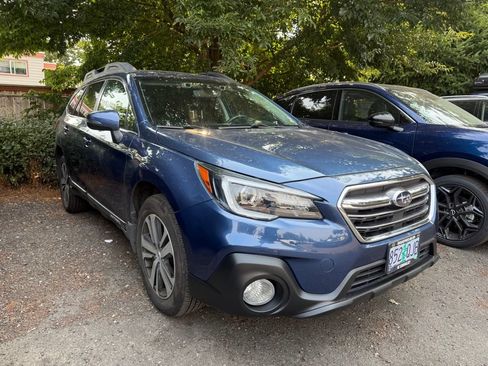 Used 2019 Subaru Outback 2.5i Limited w/ Popular Package #2 AWD/4WD image 4
