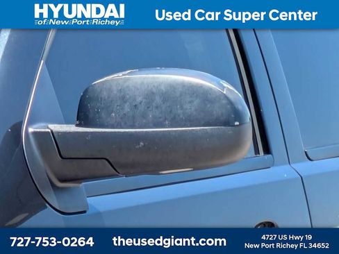 Used 2011 Chevrolet Tahoe LTZ AWD/4WD image 11