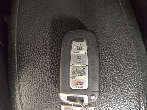 Used 2015 Hyundai Veloster Turbo w/ Option Group 04 image 32