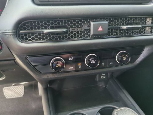 Certified 2023 Honda HR-V LX image 28