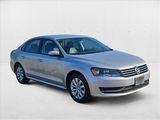 Used 2014 Volkswagen Passat S image 3
