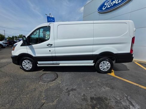 Certified 2025 Ford Transit 250 Low Roof w/ Exterior Upgrade Package RWD image 4