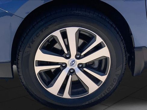 Used 2019 Subaru Outback 3.6R Limited w/ Popular Package #2 AWD/4WD image 10