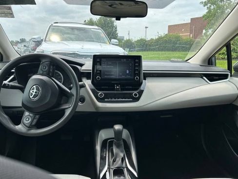 Used 2020 Toyota Corolla LE w/ LE Premium Package FWD image 7