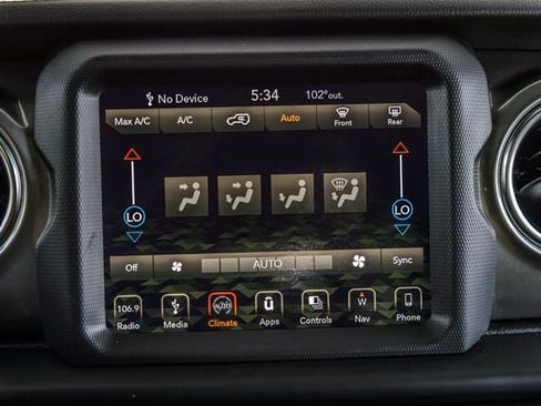 Used 2019 Jeep Wrangler Unlimited Sahara AWD/4WD image 20