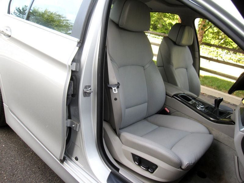 Used 2013 BMW 550i Sedan RWD image 25
