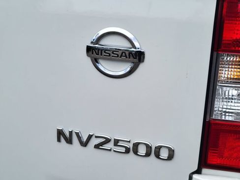 Used 2020 Nissan NV 2500 SV RWD image 6