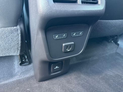 Used 2019 Chevrolet Equinox Premier AWD/4WD image 7