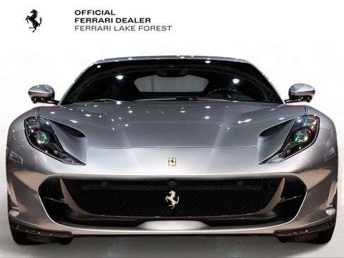 Used 2020 Ferrari 812 Superfast RWD image 7