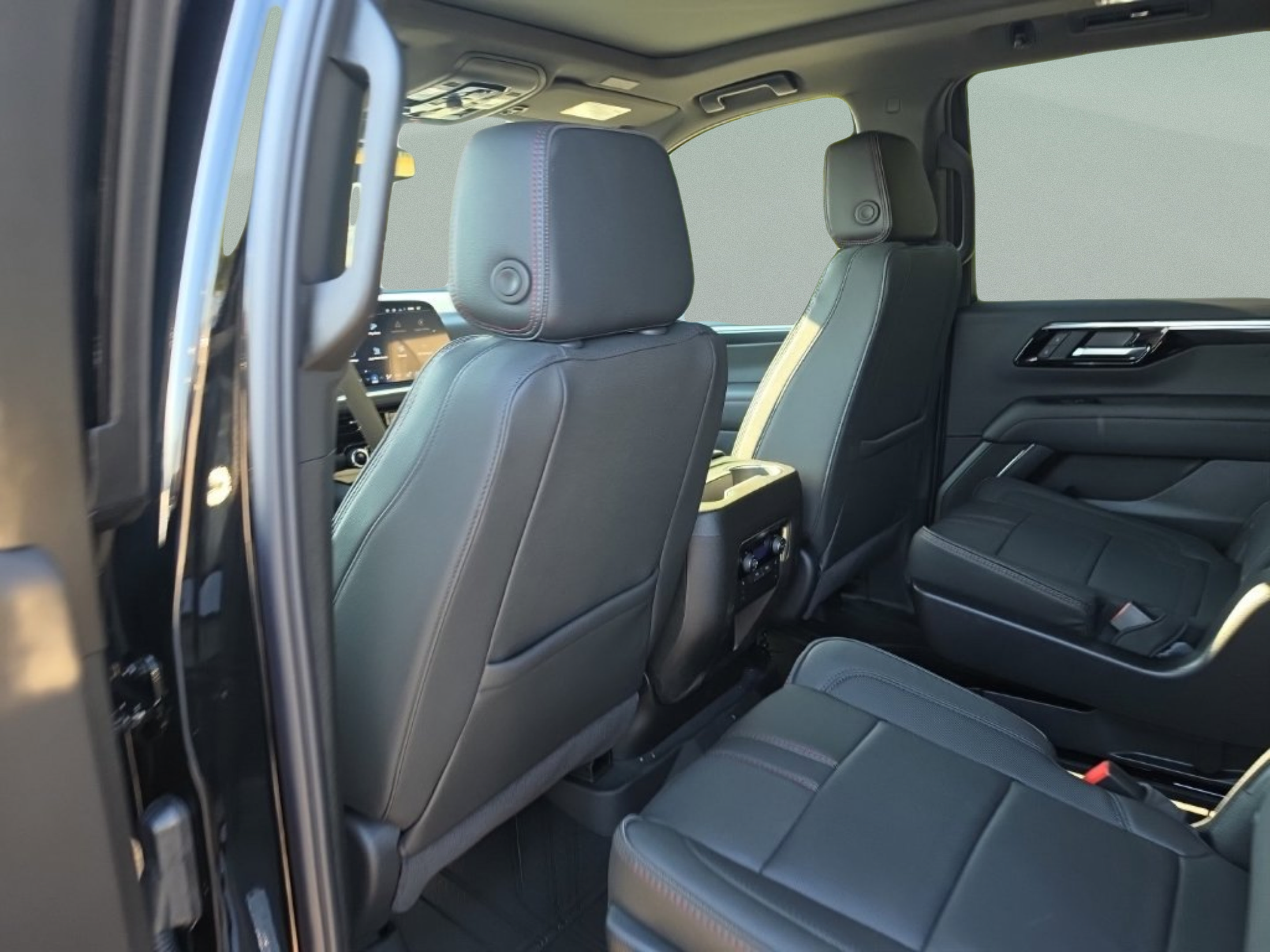 New 2027 Chevrolet Tahoe RST w/ RST Capability Package AWD/4WD image 23