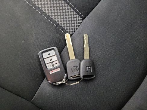 Used 2019 Honda Civic Sport image 32