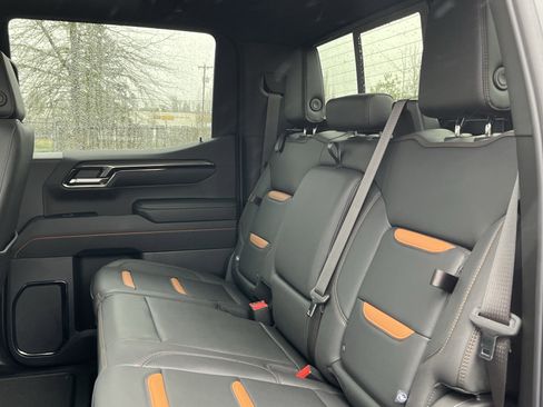 Used 2023 GMC Sierra 1500 AT4 w/ AT4 Preferred Package image 15