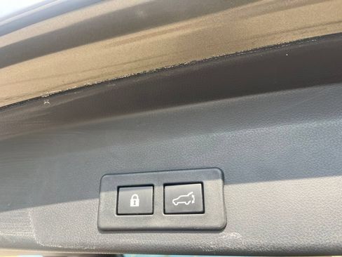 Used 2025 Subaru Ascent Touring AWD/4WD image 10
