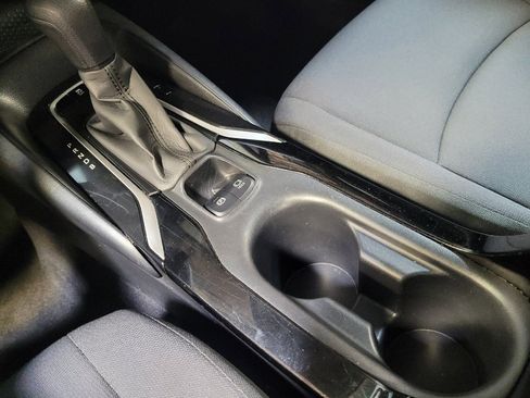 Used 2020 Toyota Corolla LE FWD image 26