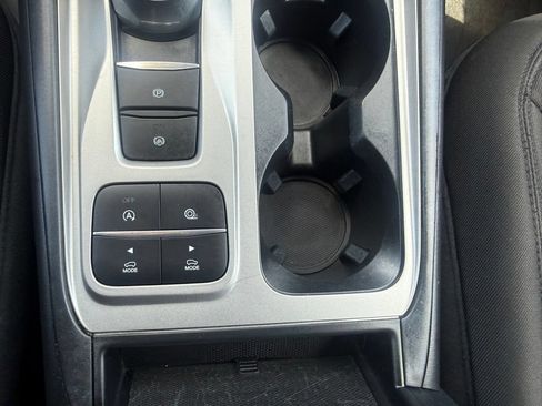Certified 2021 Ford Explorer XLT RWD image 30