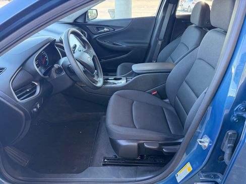Used 2025 Chevrolet Malibu LS FWD image 25