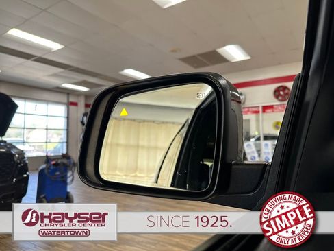 Used 2024 Dodge Durango GT AWD/4WD image 8