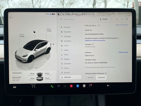 Used 2023 Tesla Model Y Long Range image 20