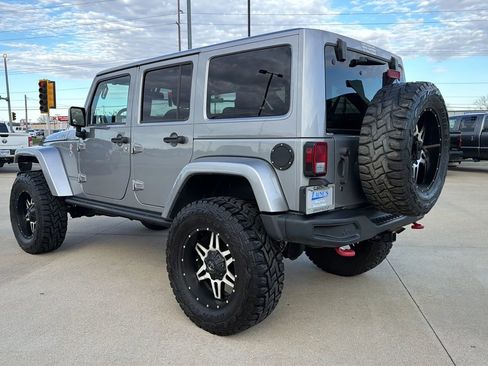 Used 2016 Jeep Wrangler Unlimited Rubicon image 13