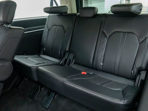 Used 2019 Ford Expedition Max Platinum image 19