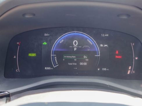 Used 2025 Toyota Camry LE w/ Convenience Package image 12